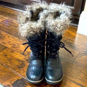 Sorel Black Waterproof Boots Size 6